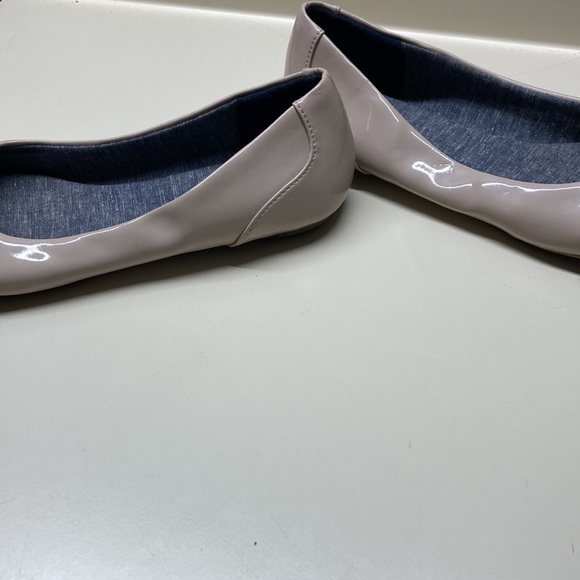 Dr. Scholl’s Pink Slip-On Flats Size 9 - Picture 4 of 5